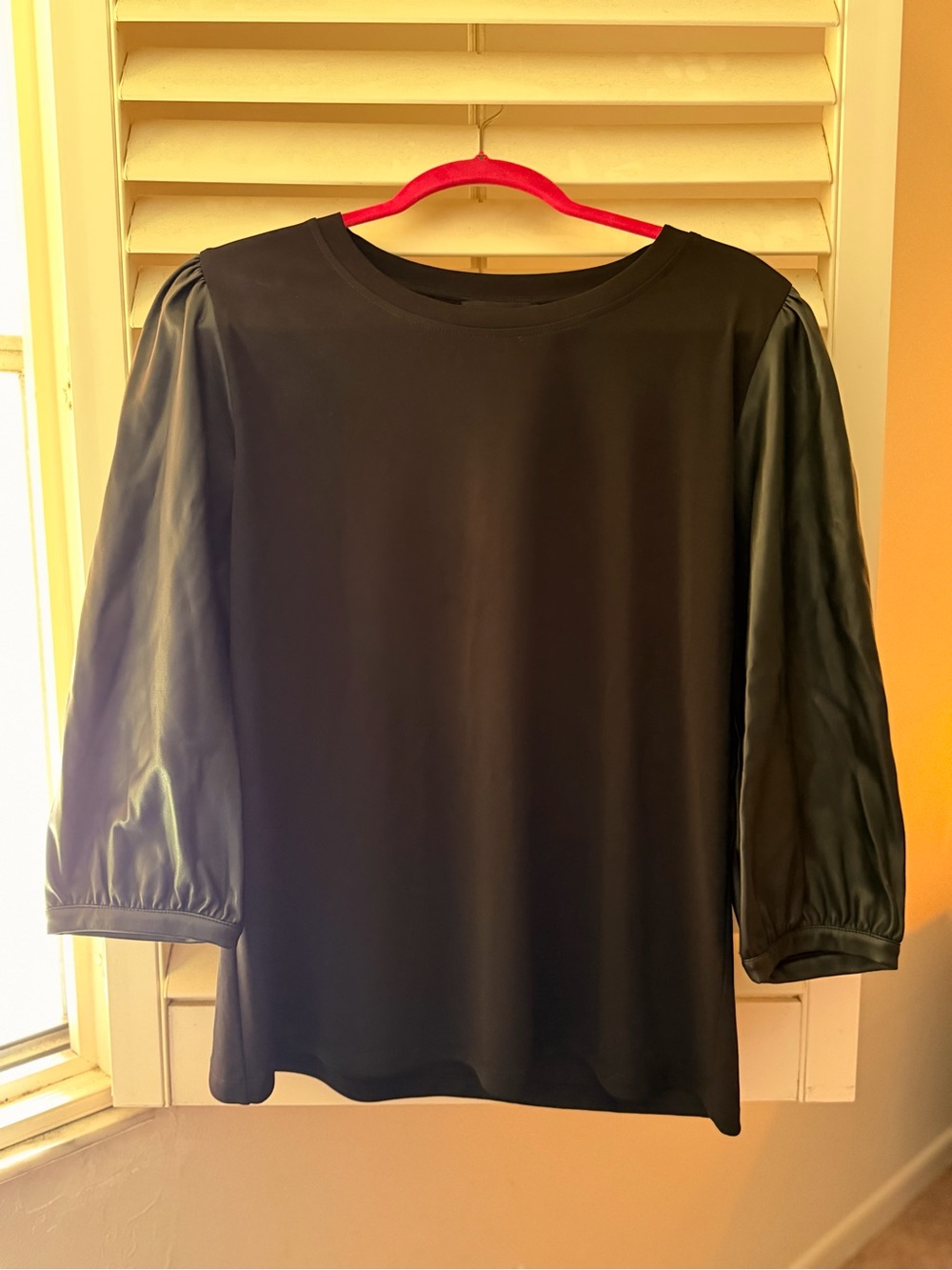Karl Lagerfield Paris Black Puff Sleeve Top Size Large